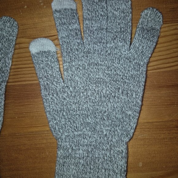 Lot of 2 pairs of thing gloves **FREE WITH PURCHASE** - Picture 3 of 3
